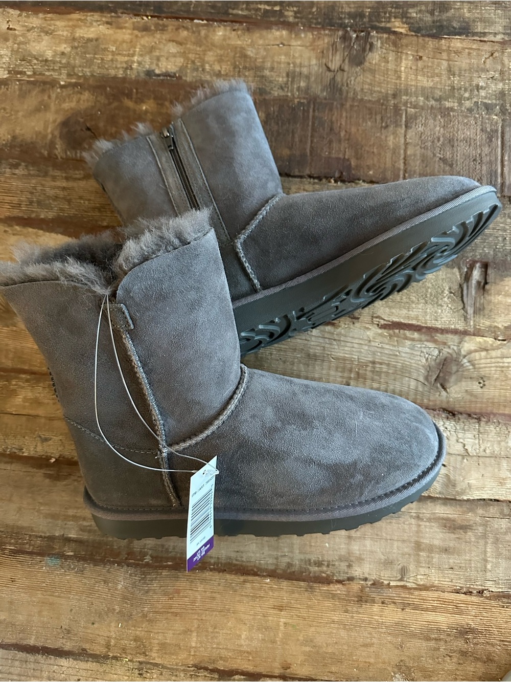 NWT!! Kirkland Signature Genuine Sheepskin Shearling Boots Grey Size 8